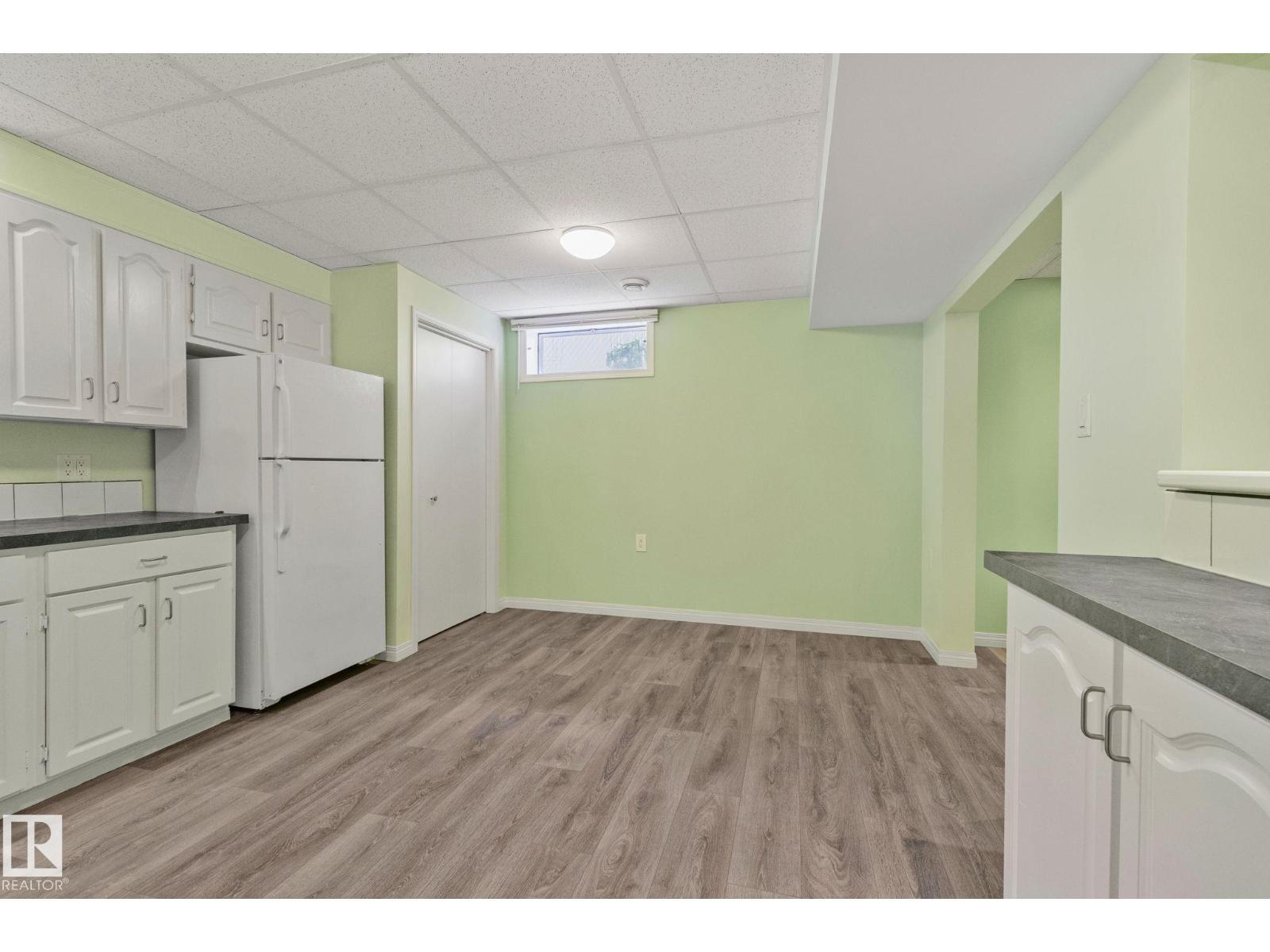 Photo 21 of 14815 96 St Nw, Edmonton AB
