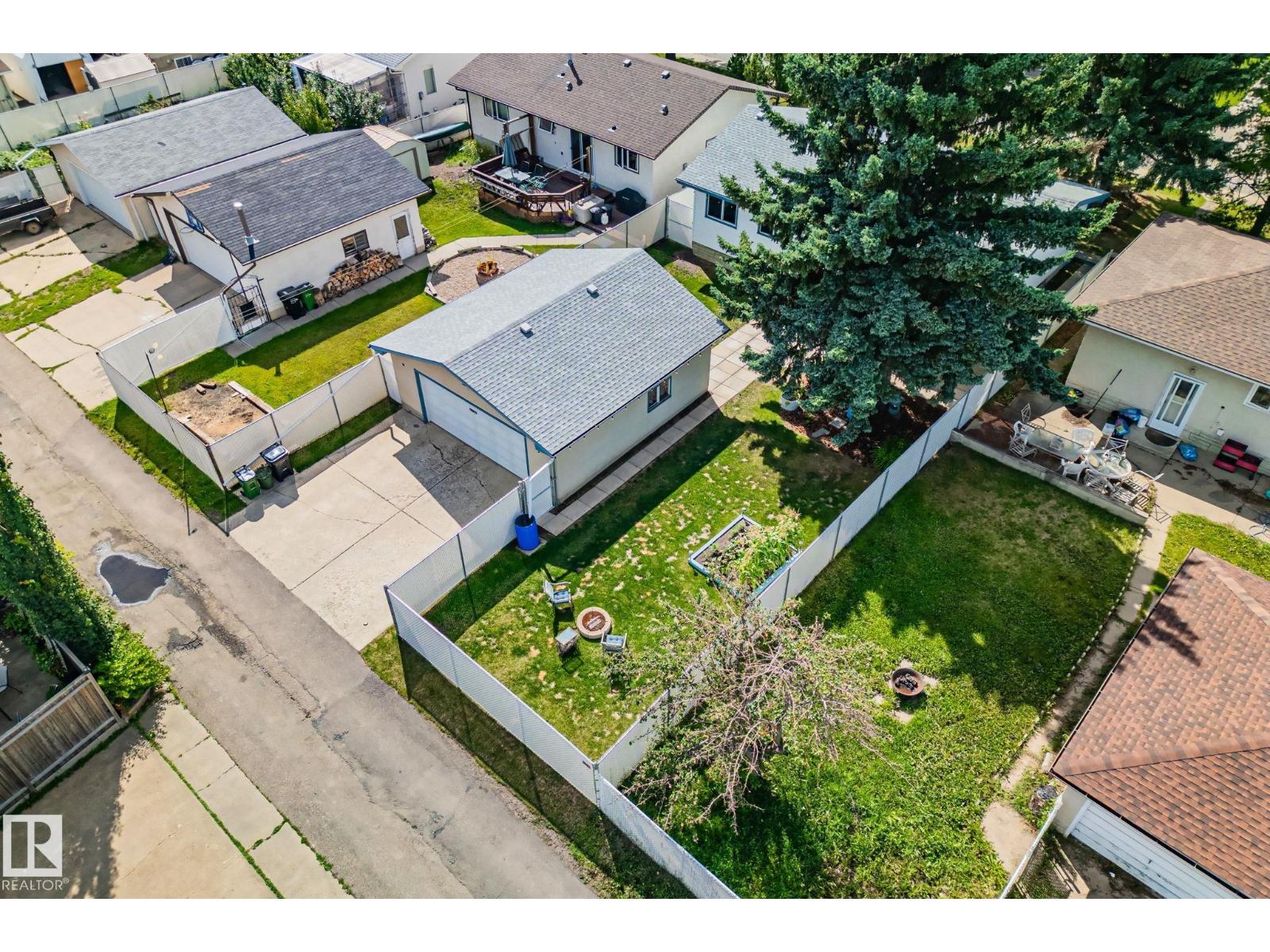 Photo 48 of 14815 96 St Nw, Edmonton AB