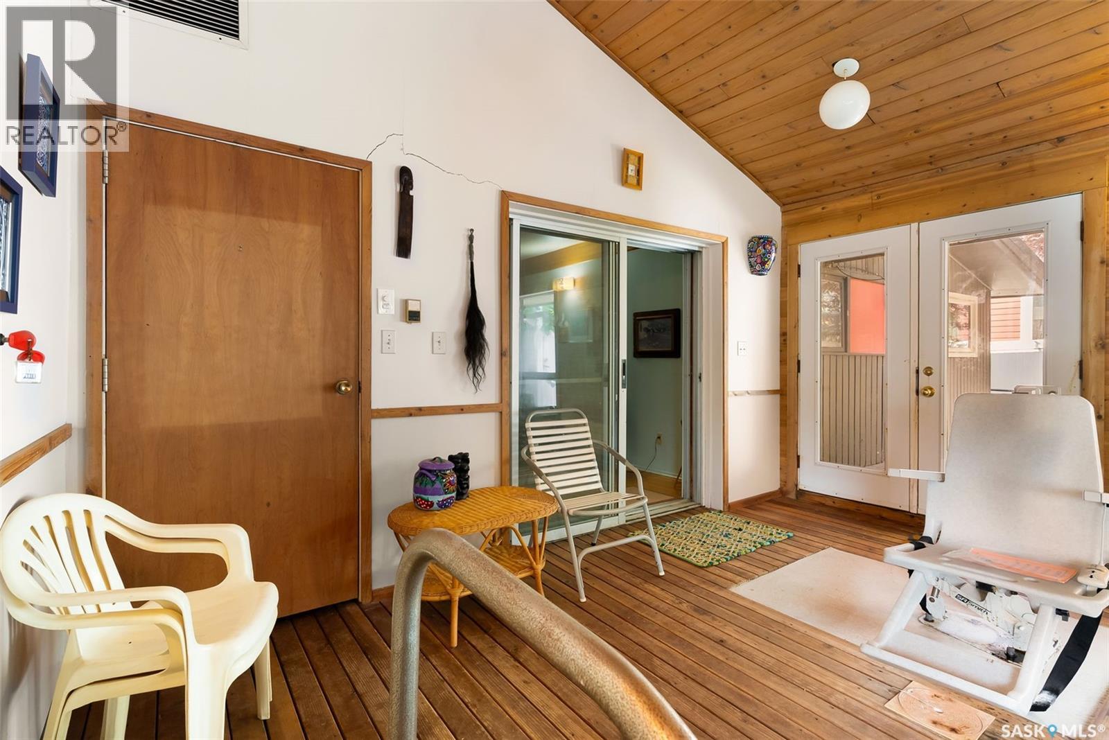 Photo 3 of 2411 Athol Street, Regina SK