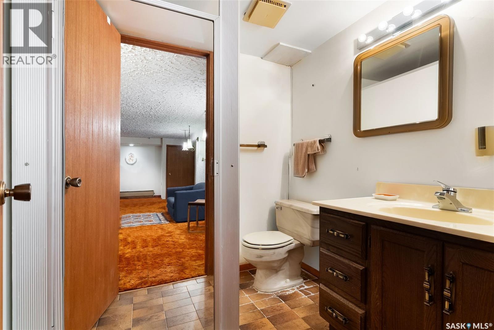 Photo 16 of 2411 Athol Street, Regina SK