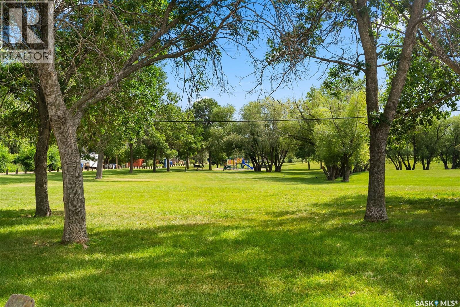 Photo 27 of 2411 Athol Street, Regina SK