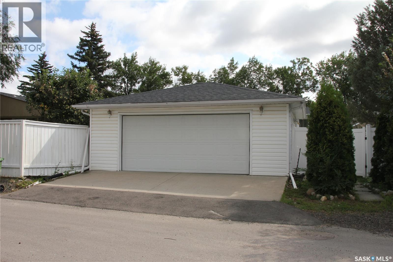 Photo 13 of 3708 Albert Street, Regina SK