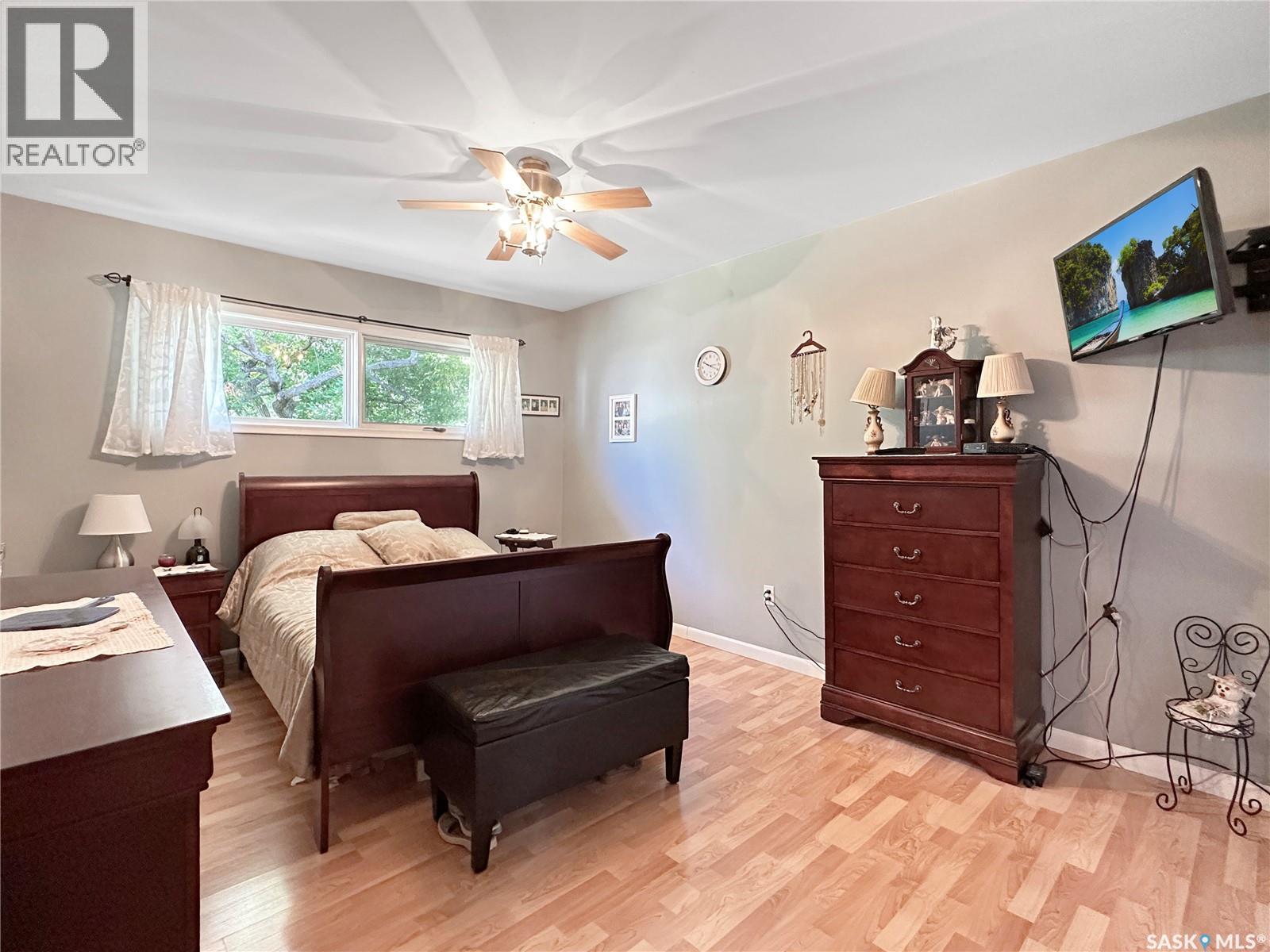 Photo 12 of 135 Hudson Avenue S, Fort Quappelle SK