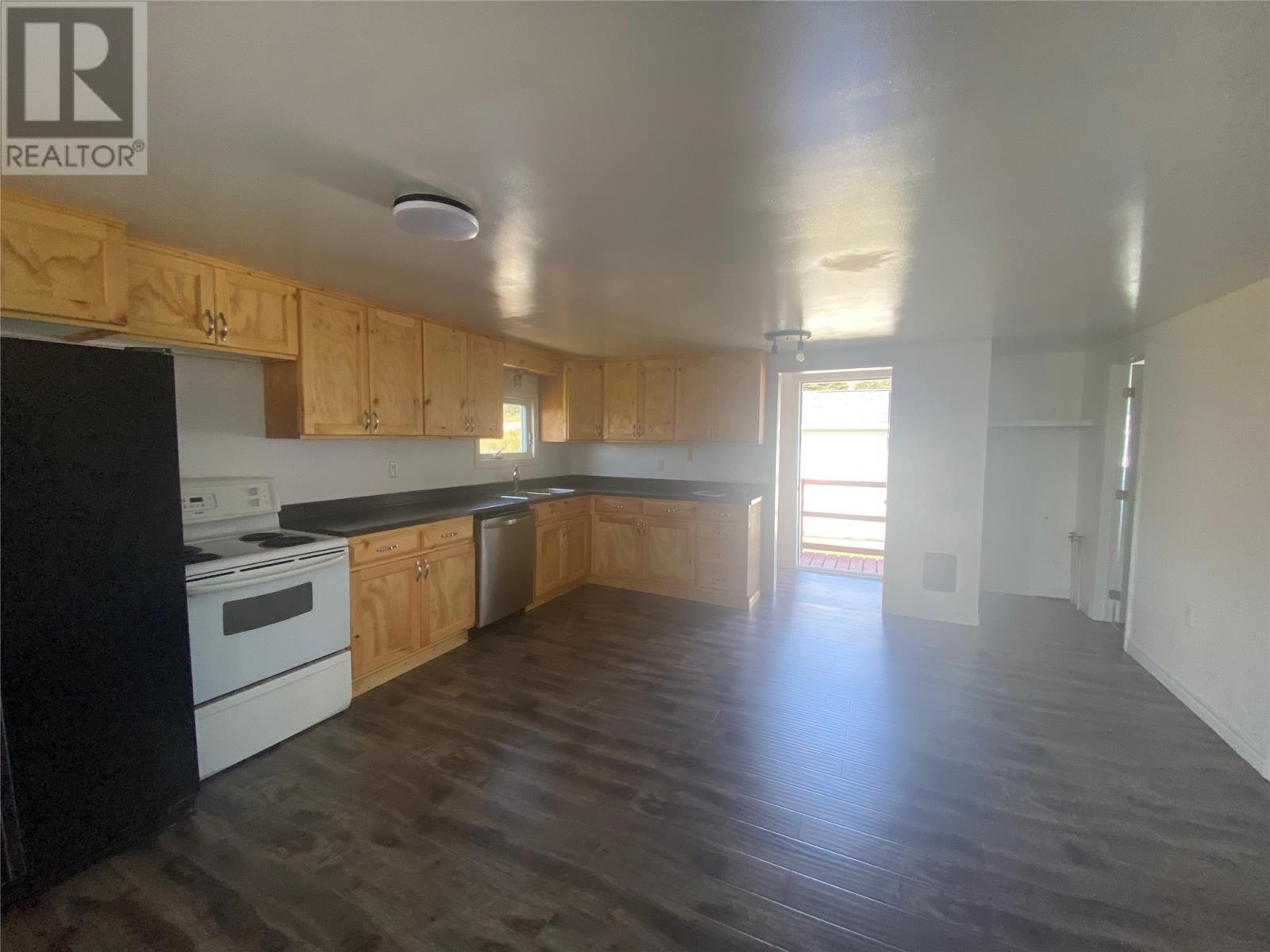 365 Main Road - 12