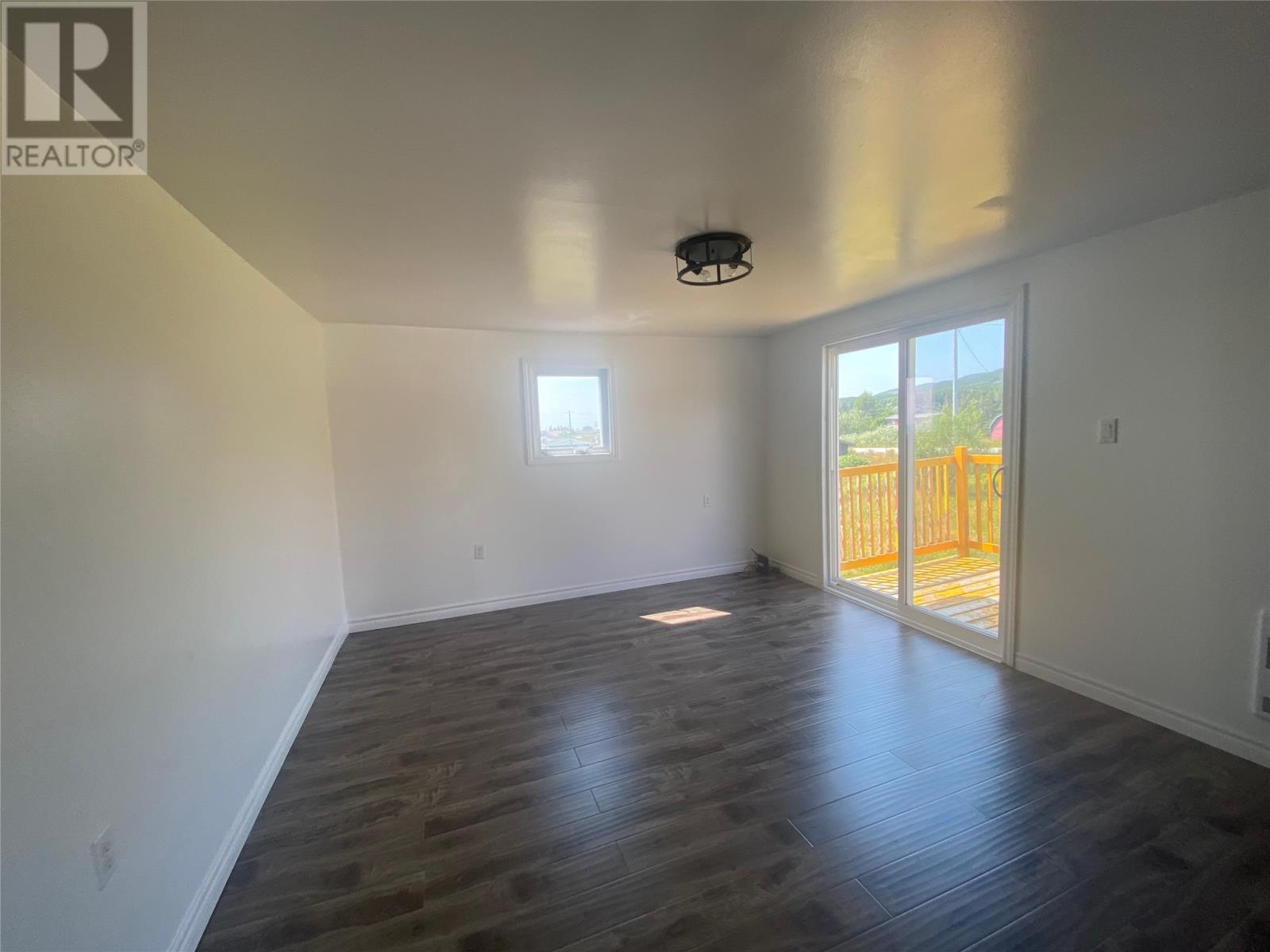 365 Main Road - 14