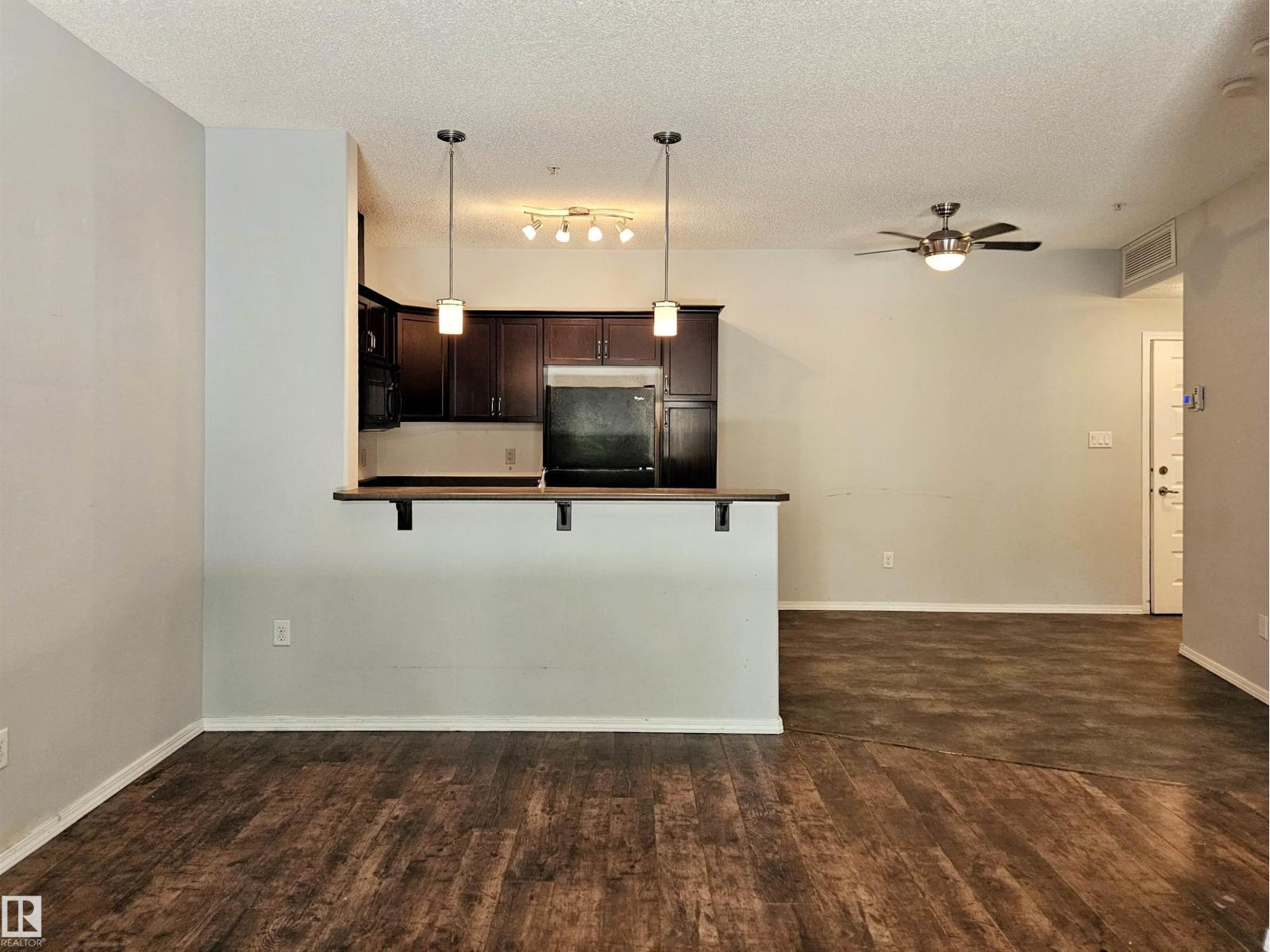 Photo 10 of 137 7825 71 St Nw, Edmonton AB