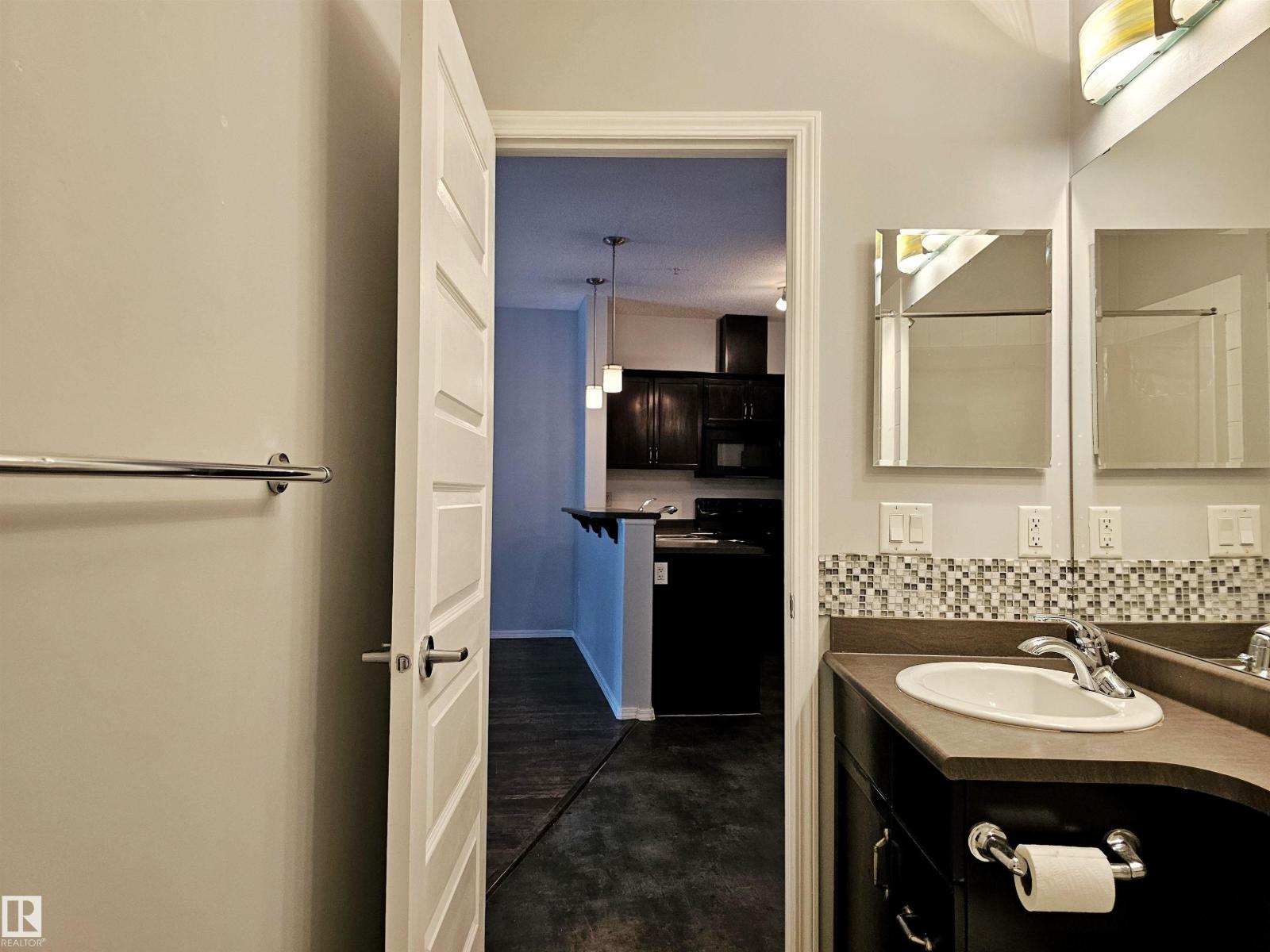 Photo 15 of 137 7825 71 St Nw, Edmonton AB