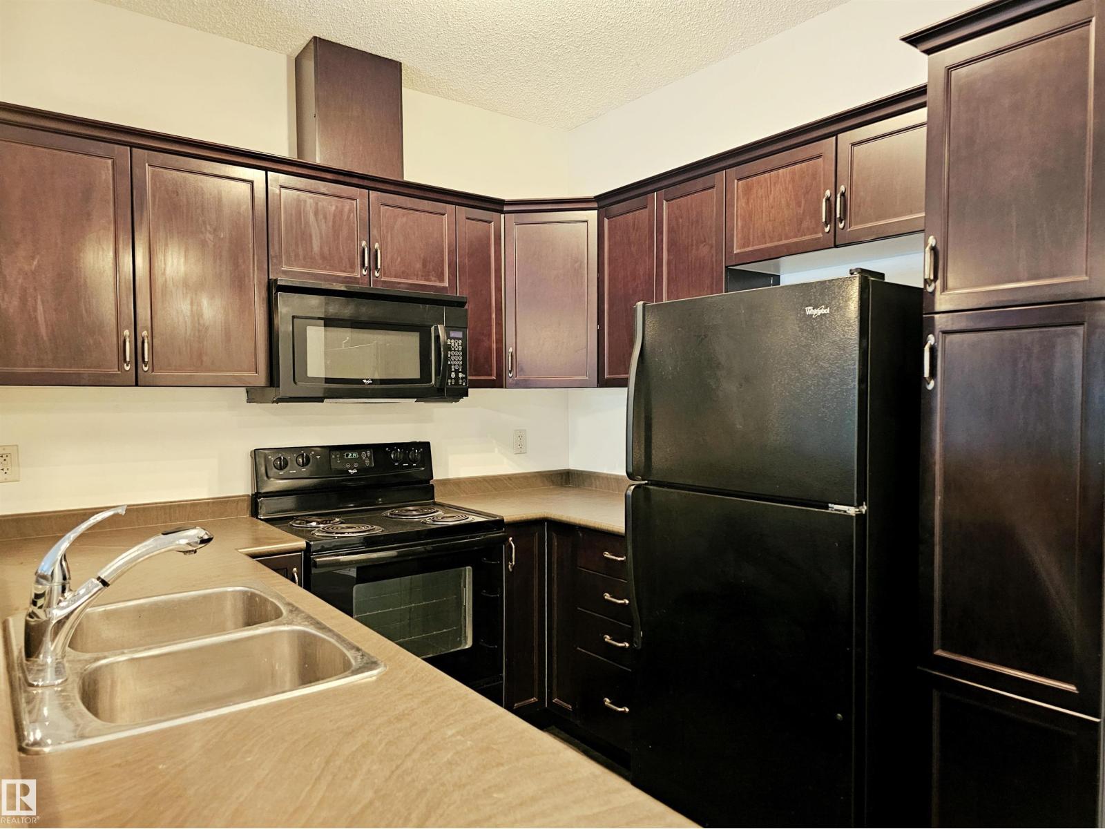Photo 7 of 137 7825 71 St Nw, Edmonton AB