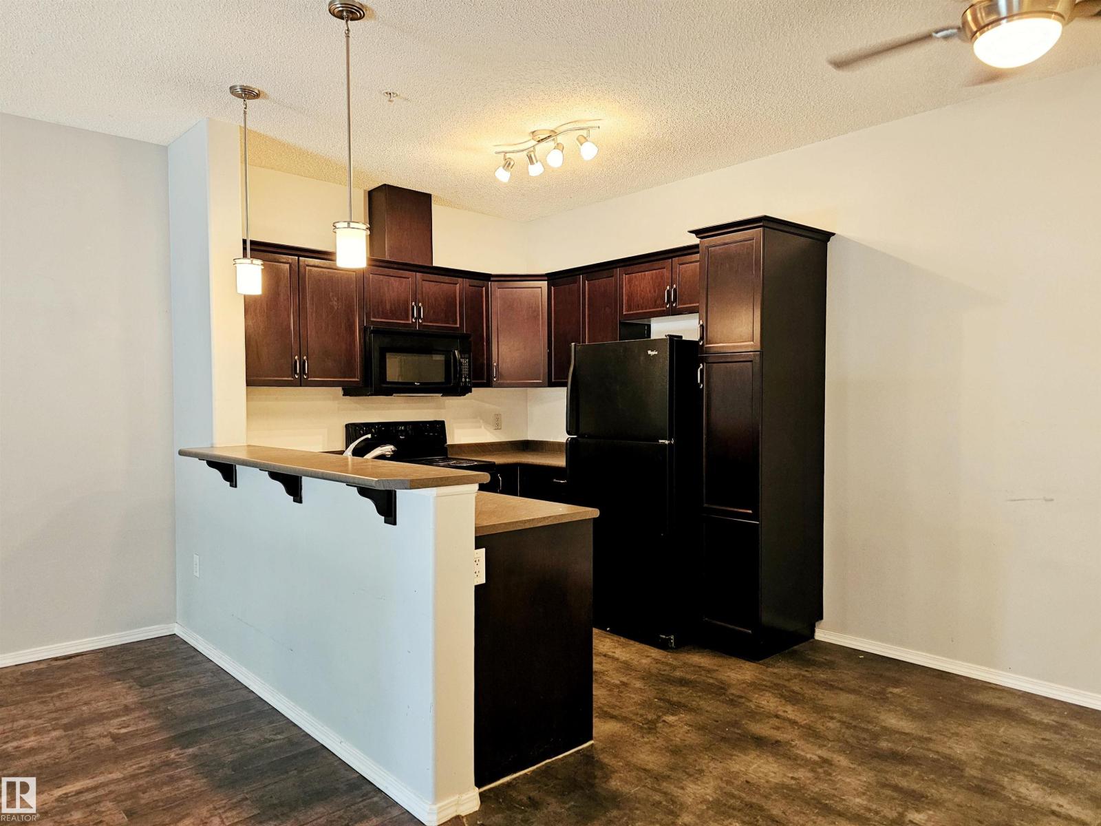 Photo 9 of 137 7825 71 St Nw, Edmonton AB