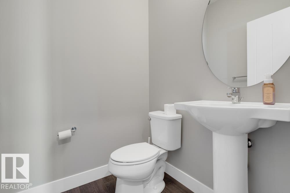 Photo 9 of 97 804 Welsh Dr Sw, Edmonton AB