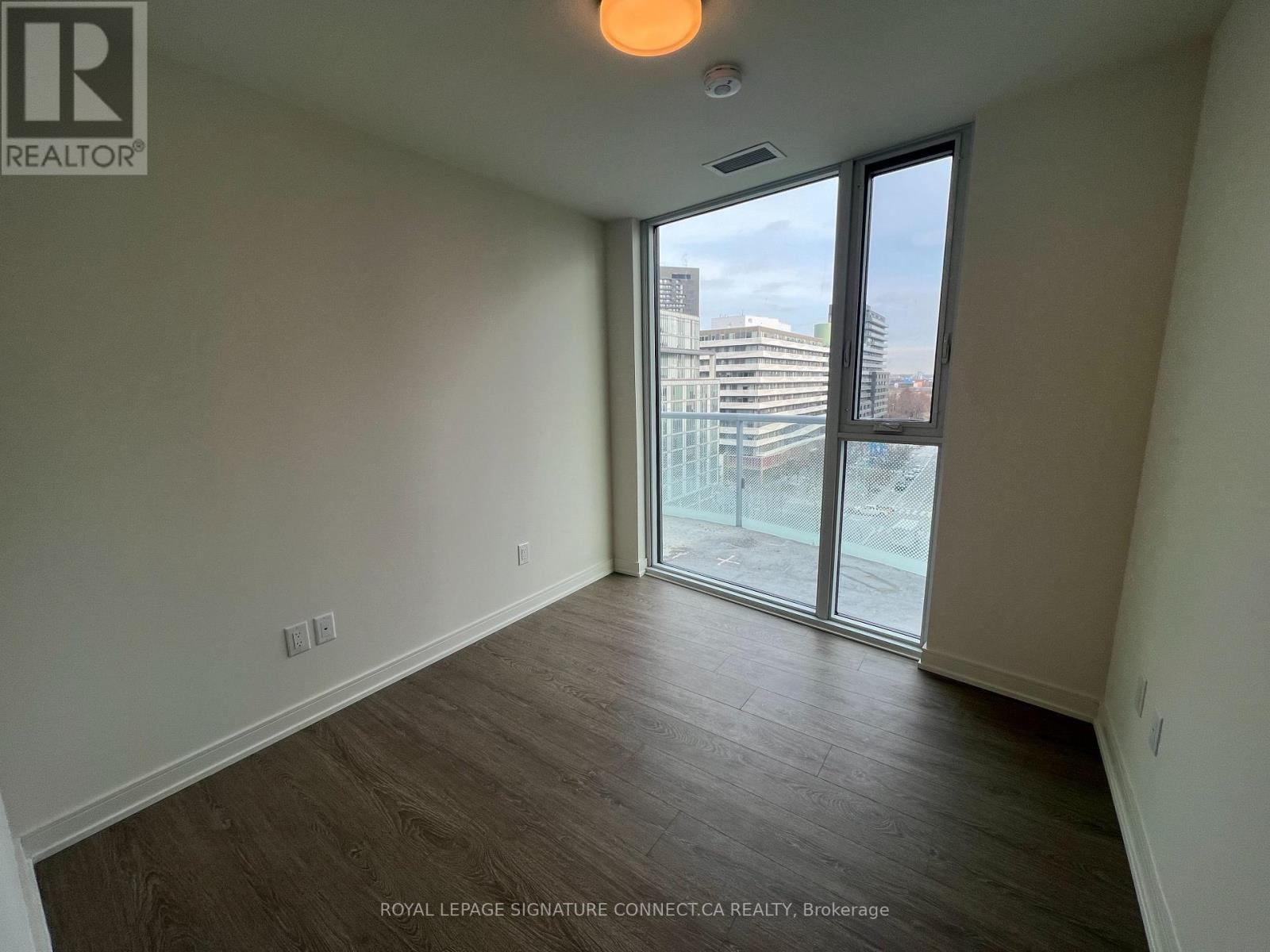Photo 15 of 805 425 Front Street E, Toronto ON