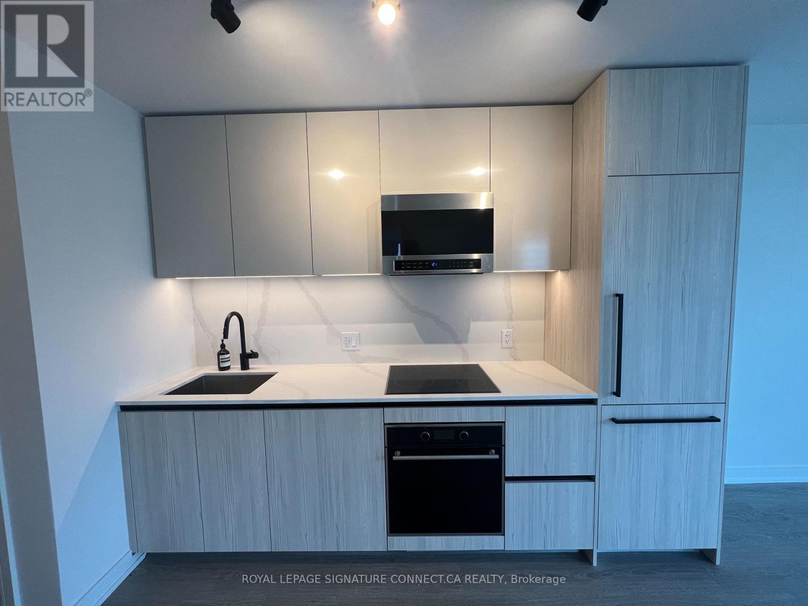 Photo 21 of 805 425 Front Street E, Toronto ON