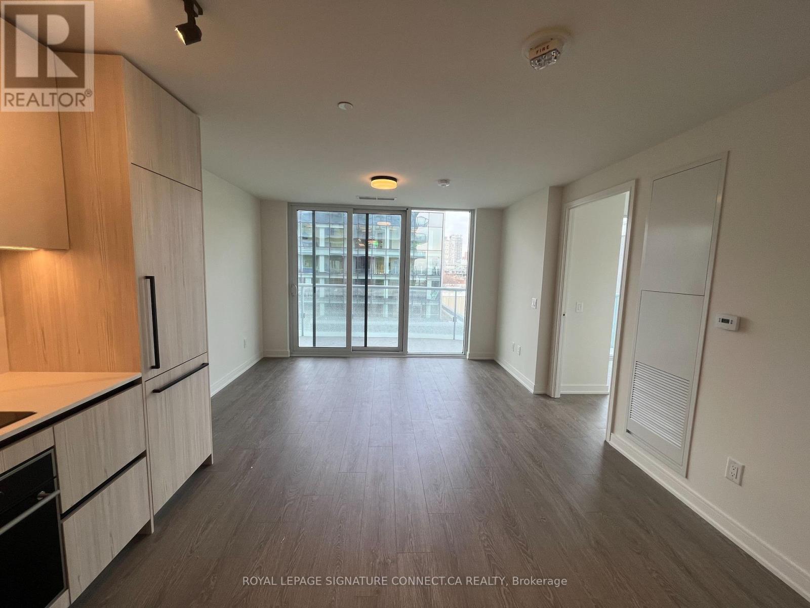 Photo 4 of 805 425 Front Street E, Toronto ON