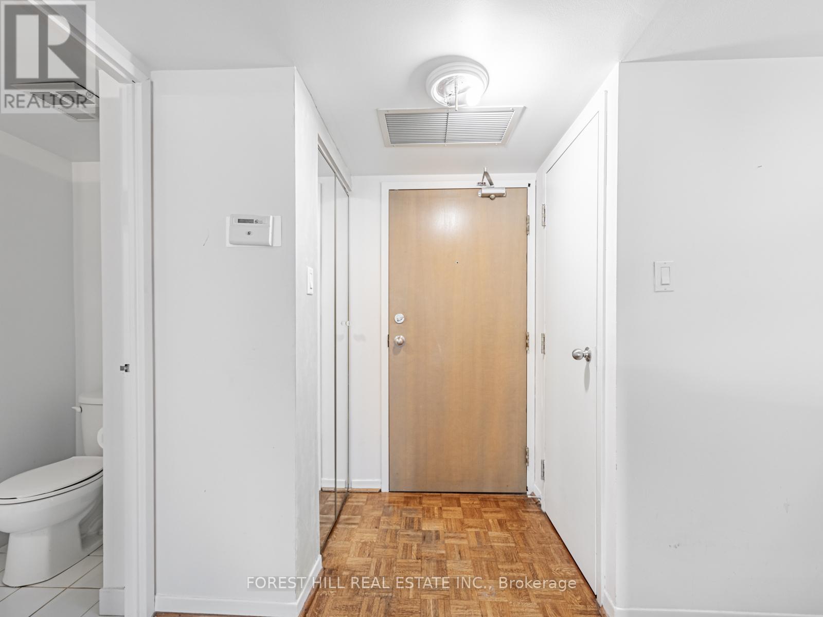 Photo 12 of 1012 1001 Bay Street, Toronto ON