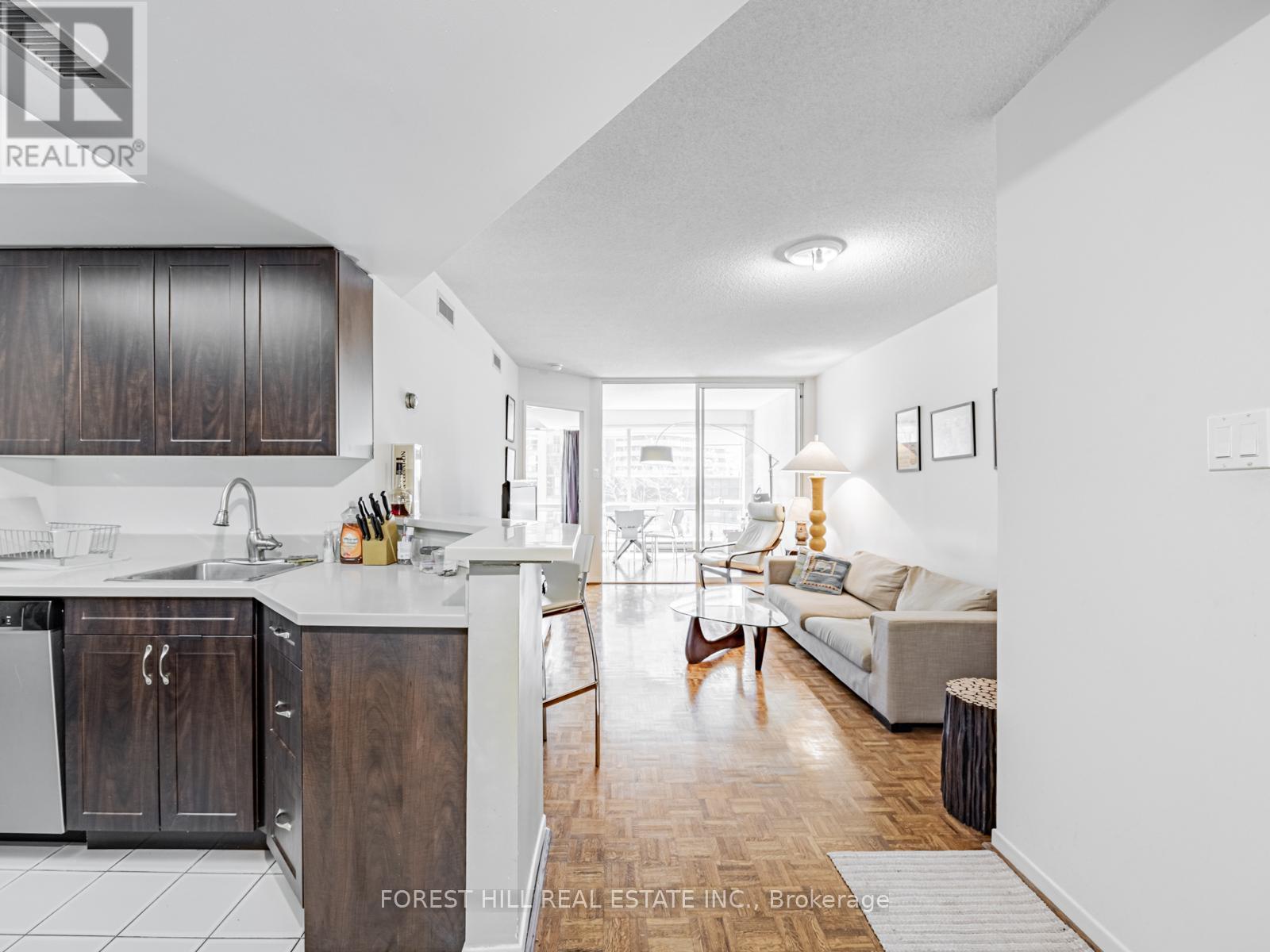 Photo 17 of 1012 1001 Bay Street, Toronto ON