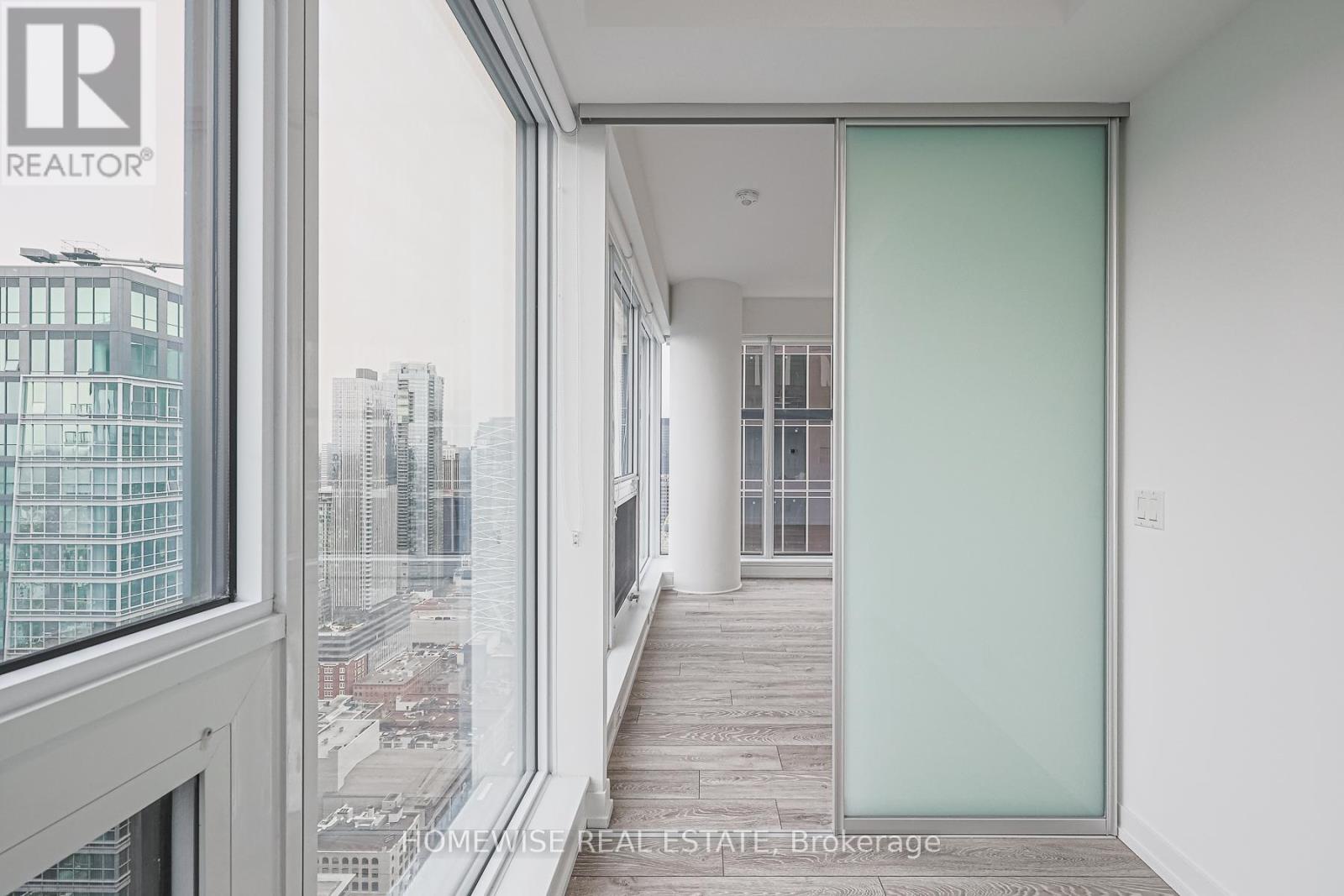 Photo 13 of Lph 09 55 Mercer Street, Toronto ON