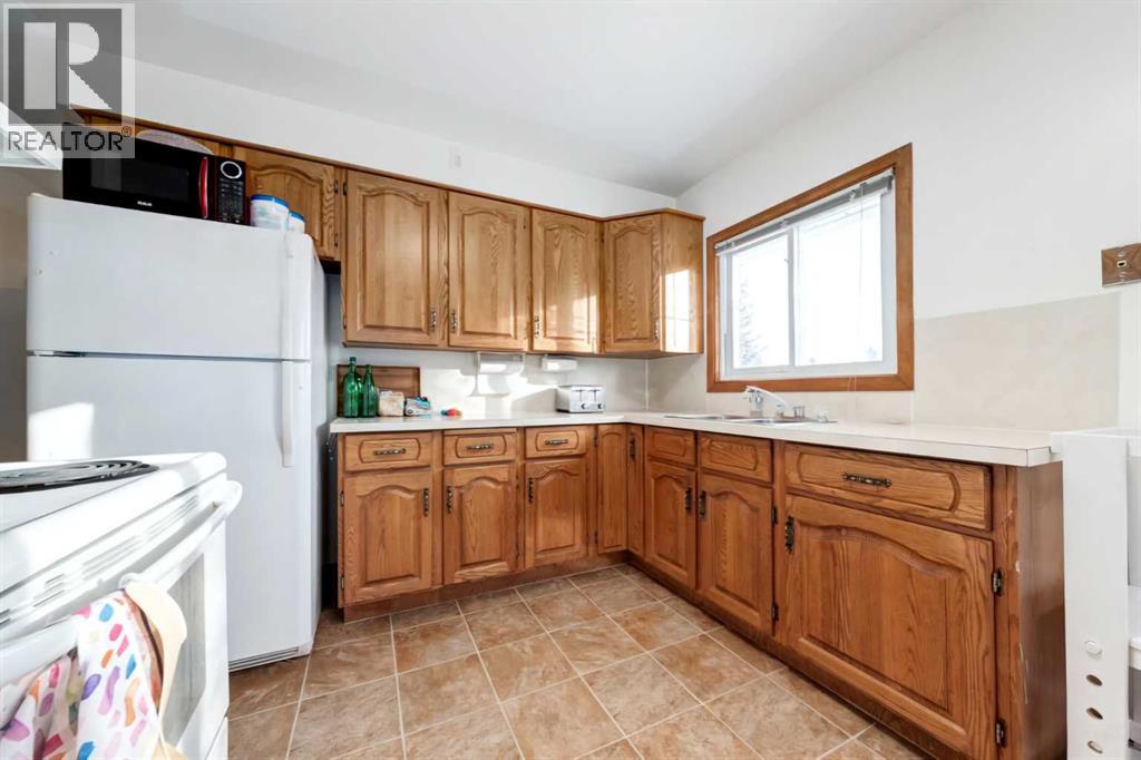 Photo 10 of 223 41 Avenue Nw, Calgary AB