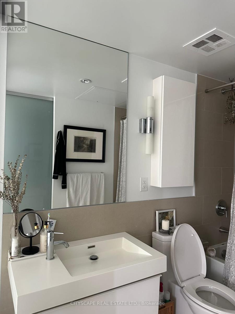 Photo 20 of 702 70 Distillery Lane, Toronto ON