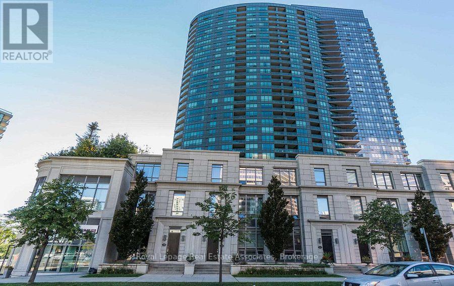 Photo 1 of 708 15 Greenview Avenue, Toronto ON