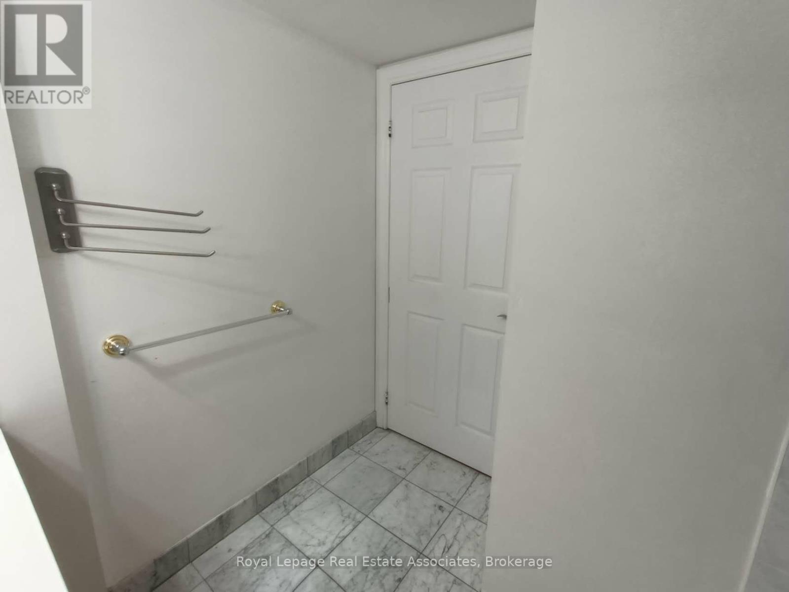 Photo 21 of 708 15 Greenview Avenue, Toronto ON
