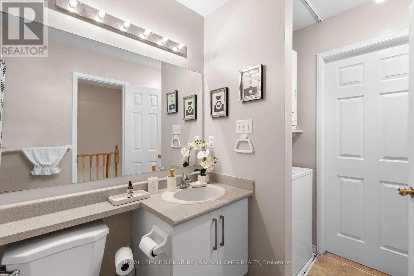 Photo 12 of 9522 Sheppard Avenue E, Toronto ON