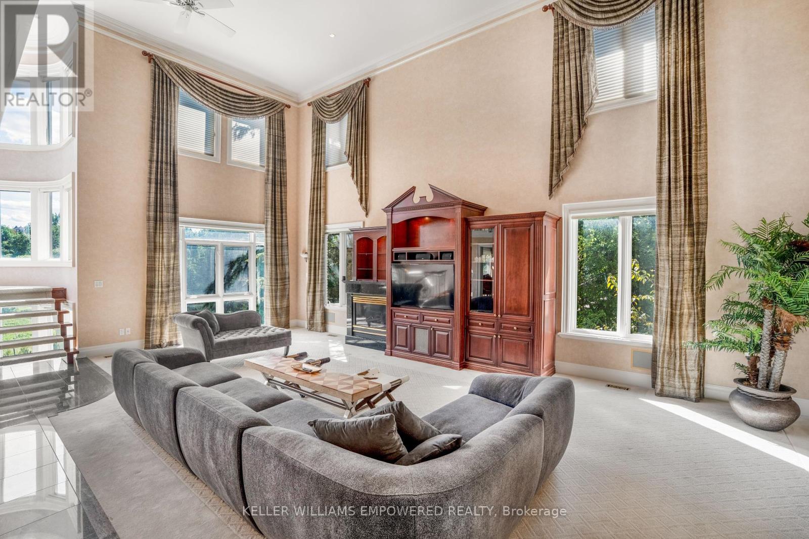 Photo 34 of 90 Humberview Drive, Vaughan ON