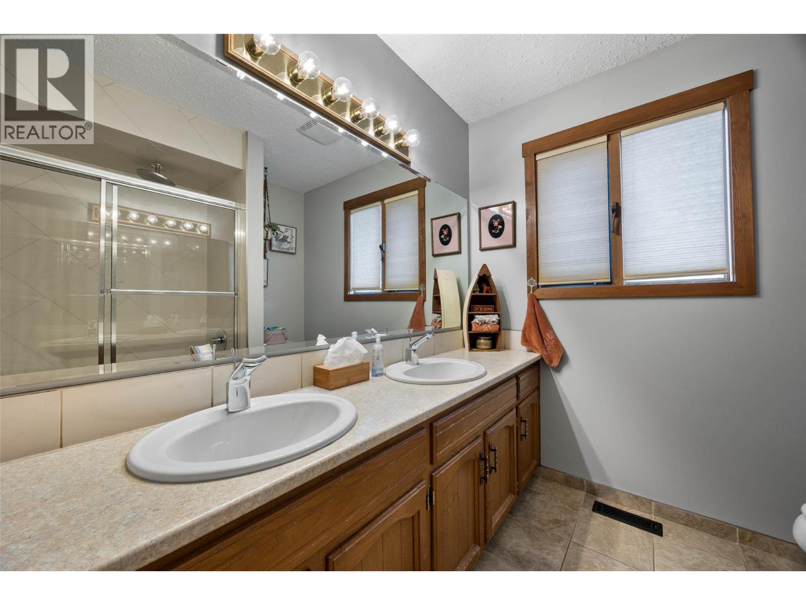 Photo 27 of 2264 Skeena Drive, Kamloops BC