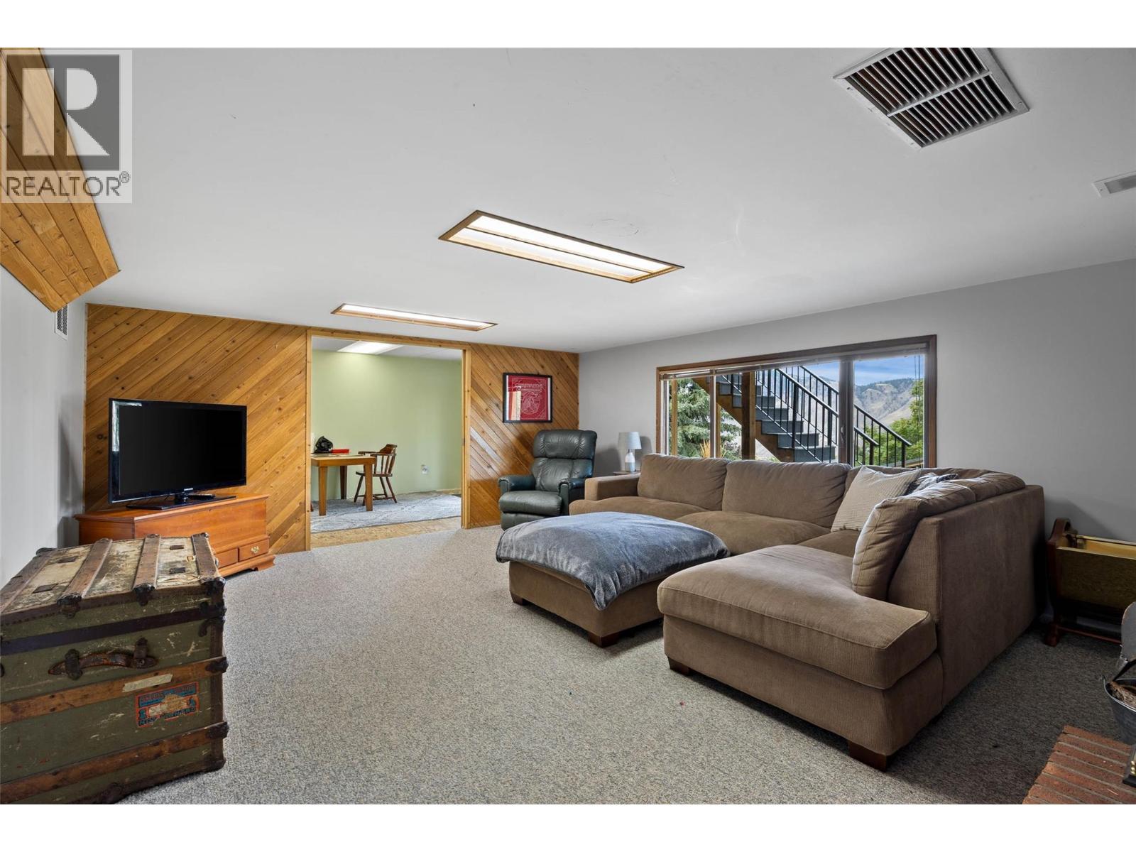 Photo 11 of 2264 Skeena Drive, Kamloops BC