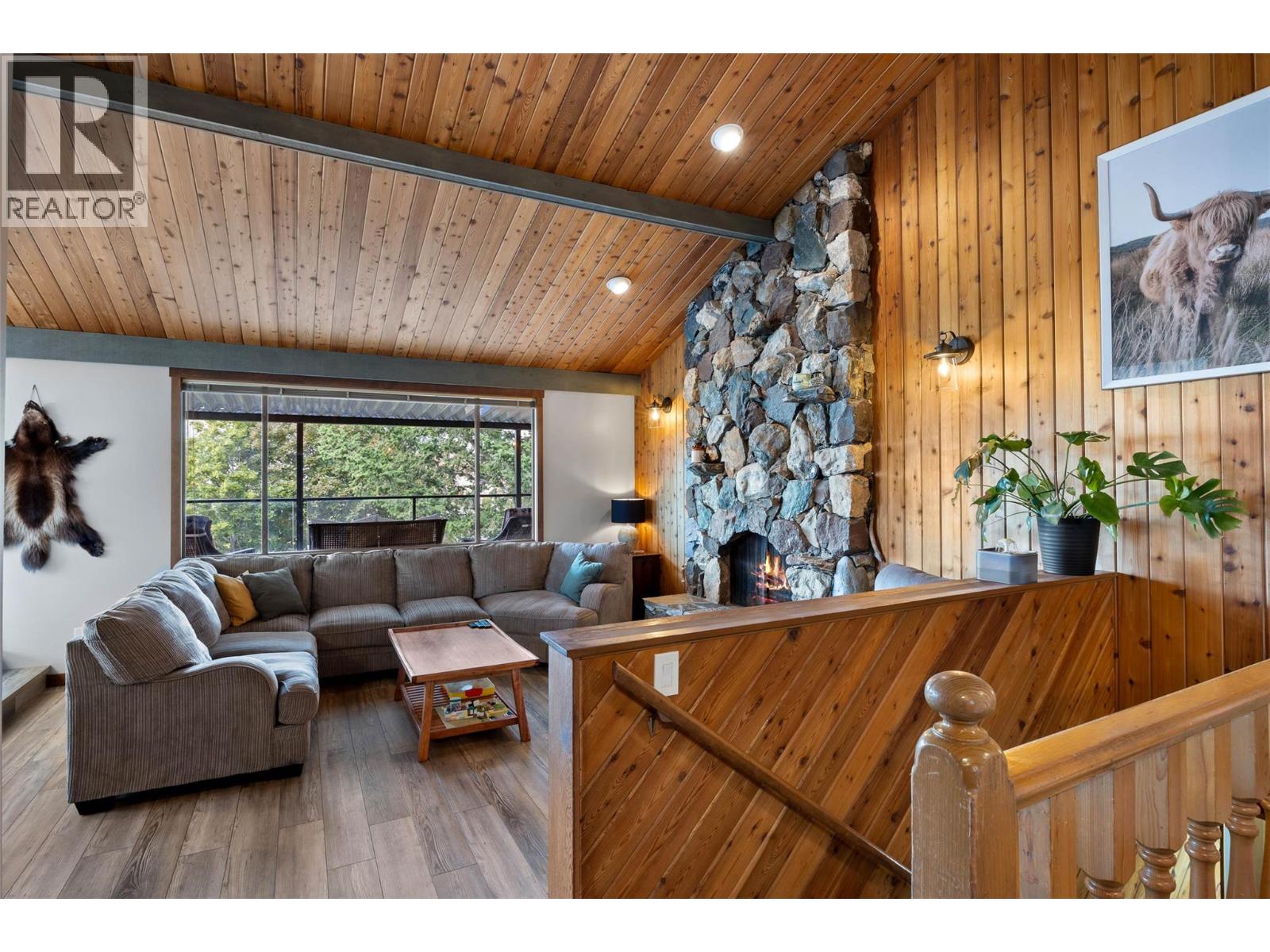 Photo 8 of 2264 Skeena Drive, Kamloops BC