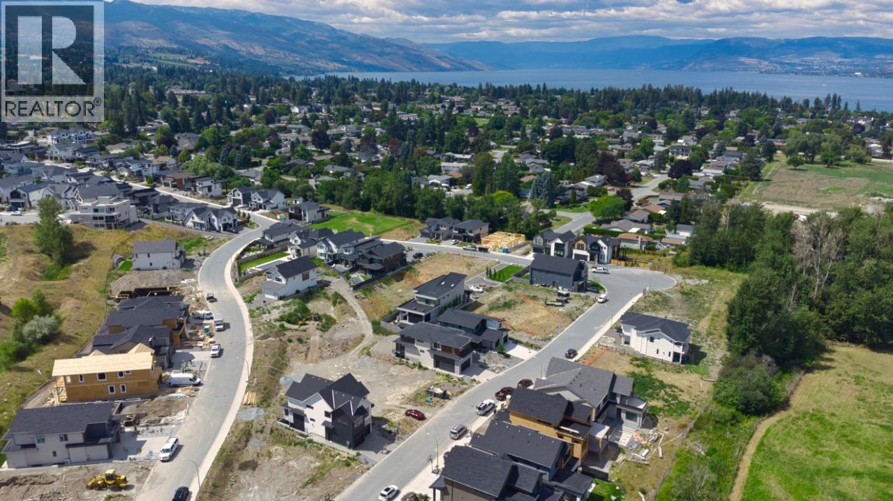 Photo 34 of 925 Bull Crescent, Kelowna BC