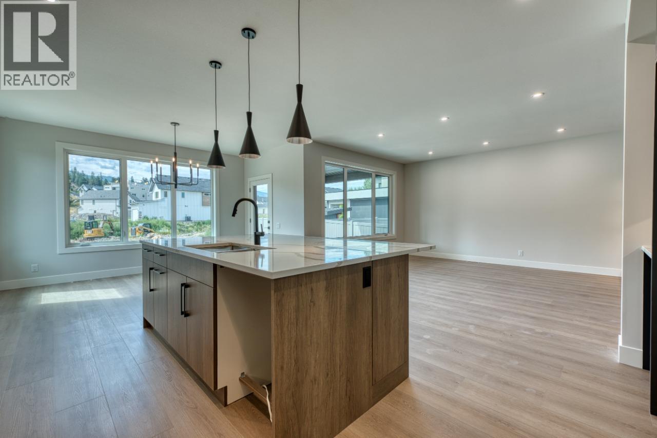 Photo 28 of 925 Bull Crescent, Kelowna BC