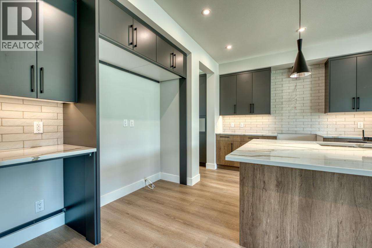 Photo 24 of 925 Bull Crescent, Kelowna BC