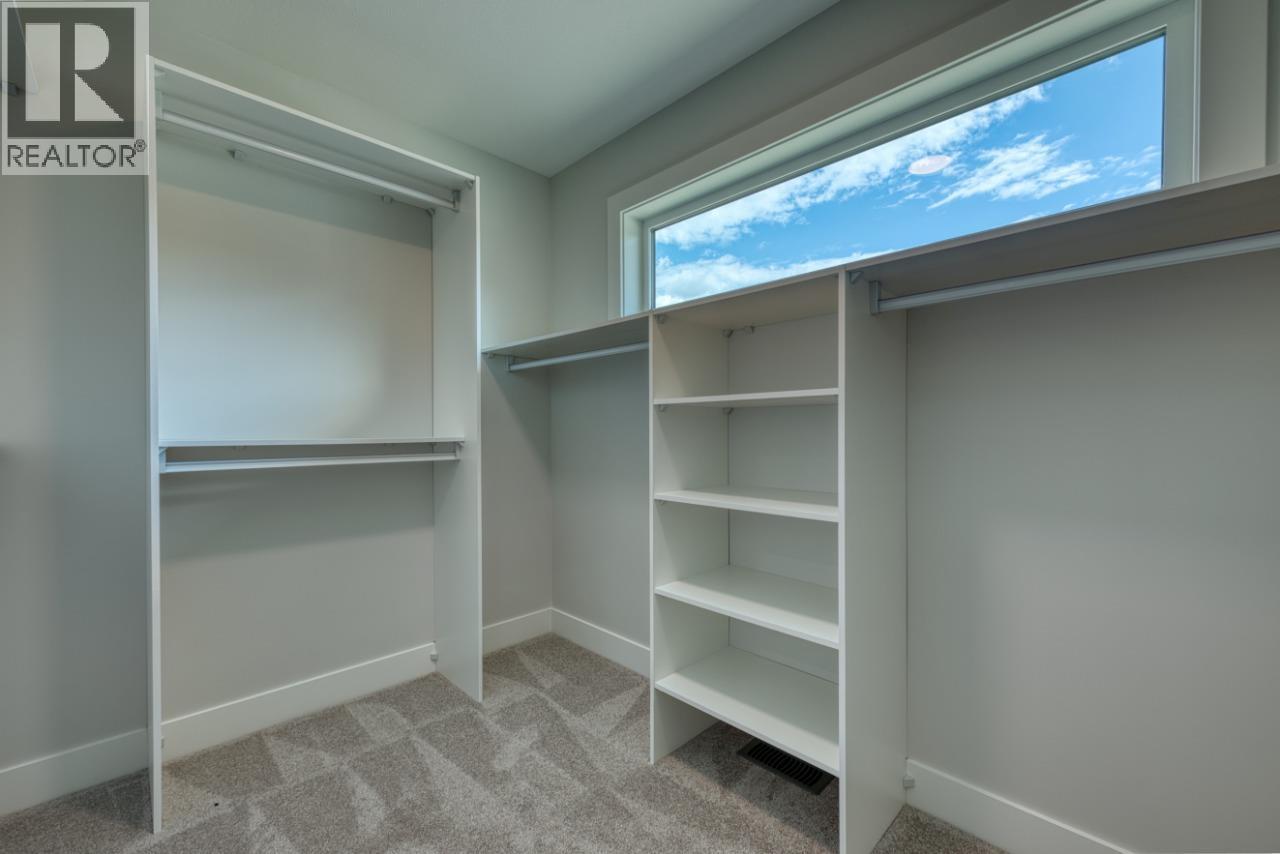 Photo 12 of 925 Bull Crescent, Kelowna BC