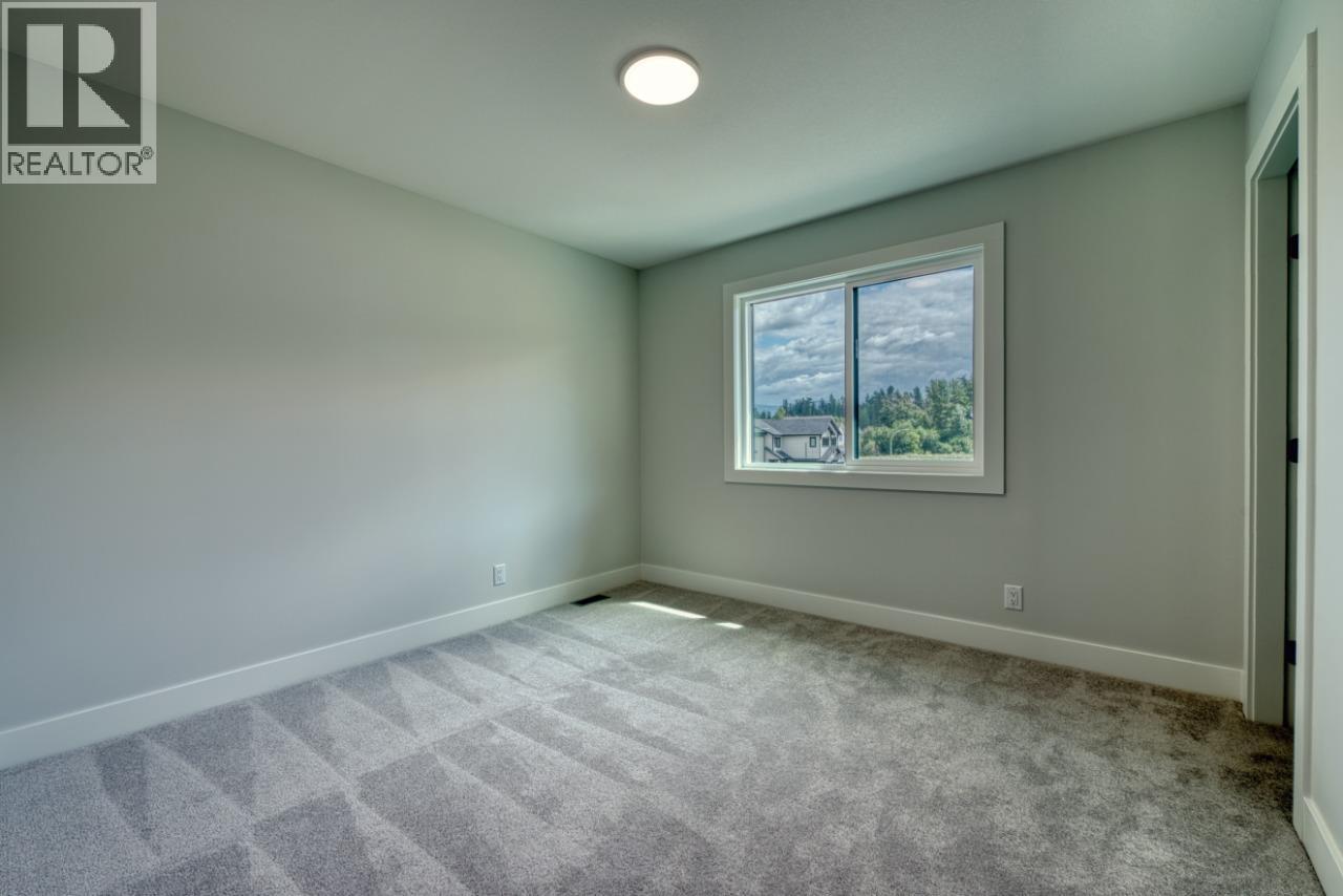 Photo 19 of 925 Bull Crescent, Kelowna BC