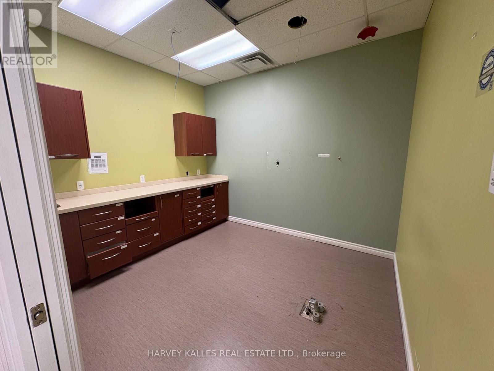 Photo 1 of 1476 Queen Street W, Toronto ON