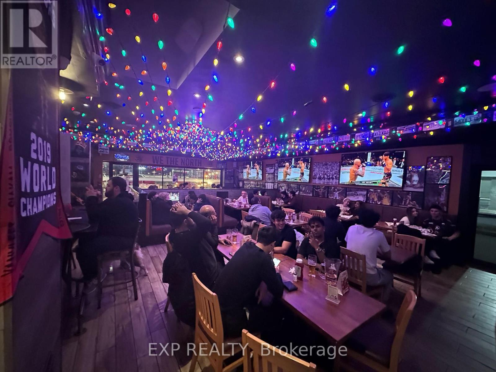 Photo 1 of 111 9580 Yonge Street, Richmond Hill ON