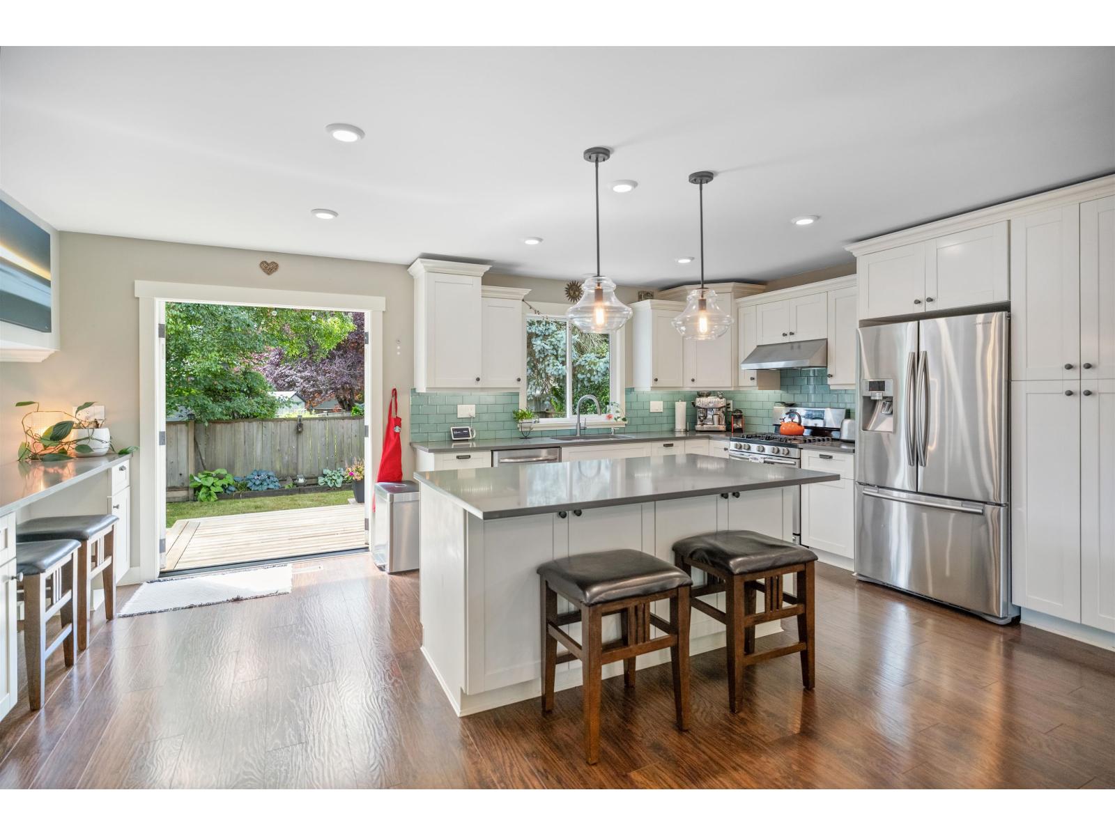 Photo 14 of 14202 18 A Avenue, Surrey BC