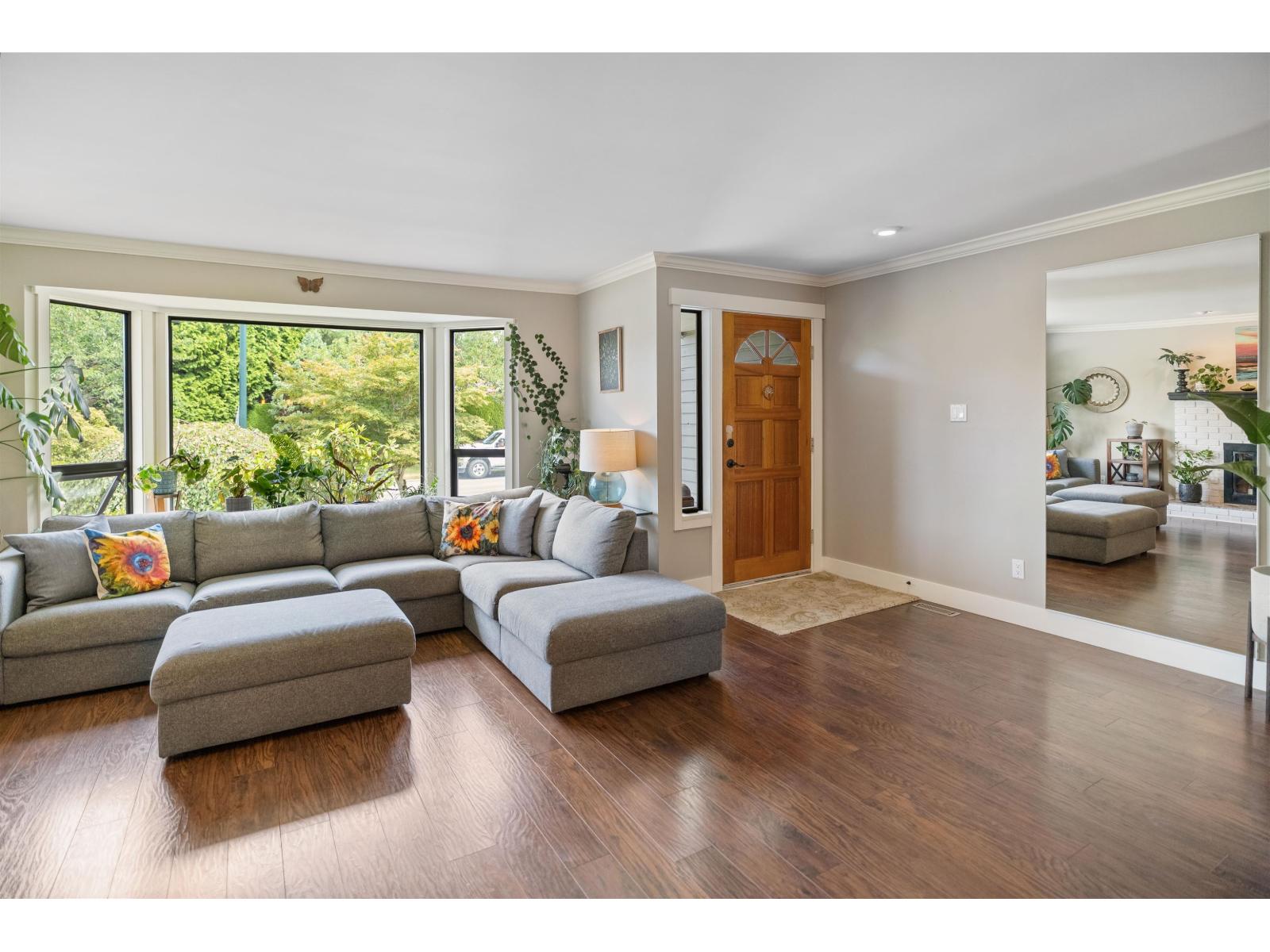 Photo 9 of 14202 18 A Avenue, Surrey BC