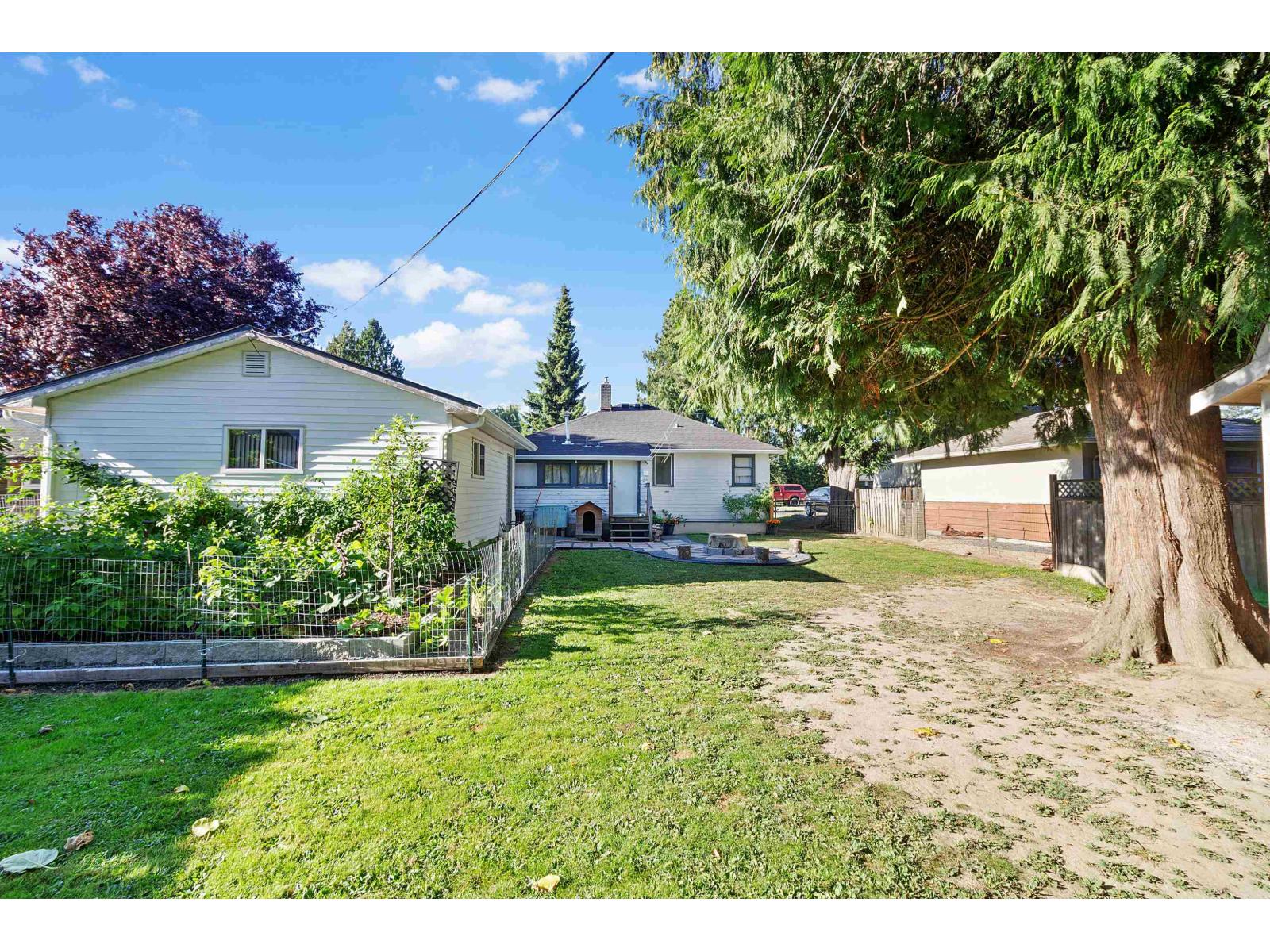 Photo 8 of 46054 King Avenue Chilliwack Proper East, Chilliwack BC
