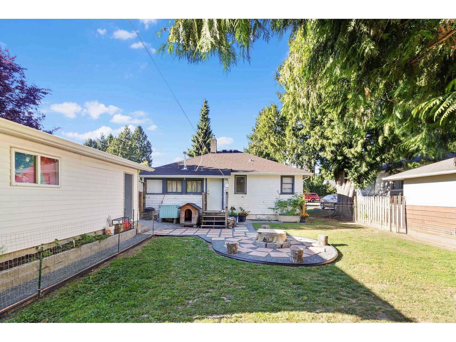 Photo 10 of 46054 King Avenue Chilliwack Proper East, Chilliwack BC