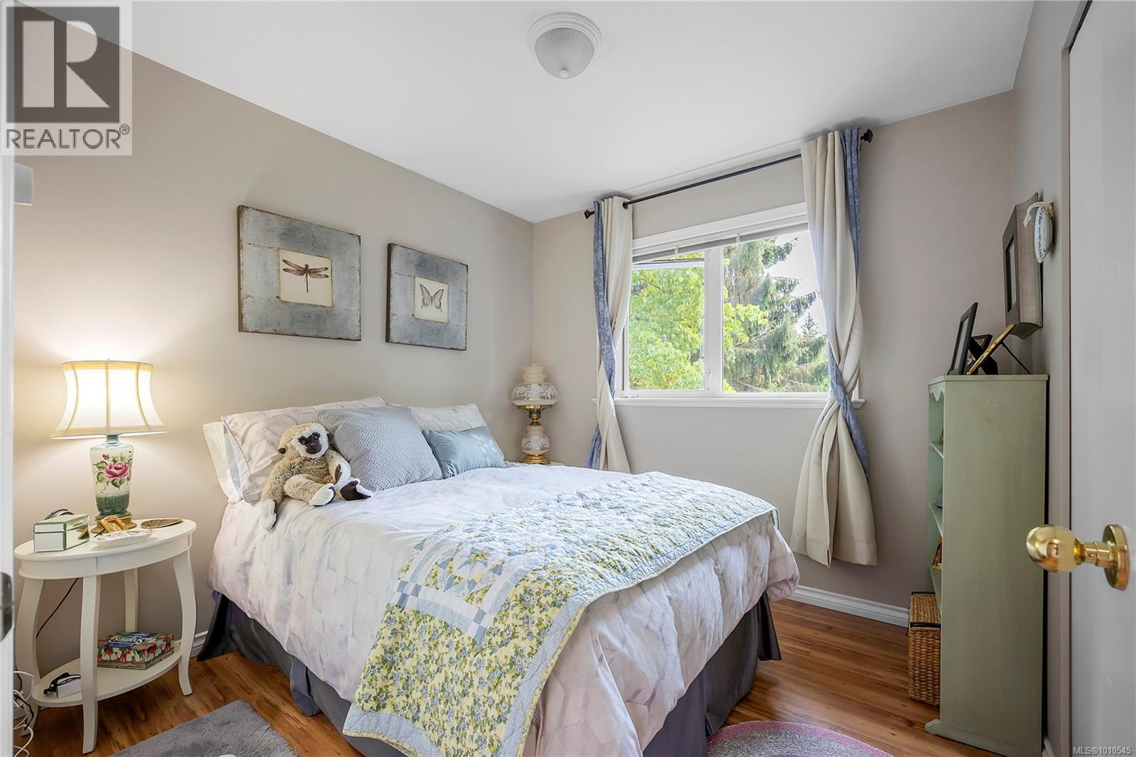 Photo 1 of 1645 Creekside Dr, Nanaimo BC