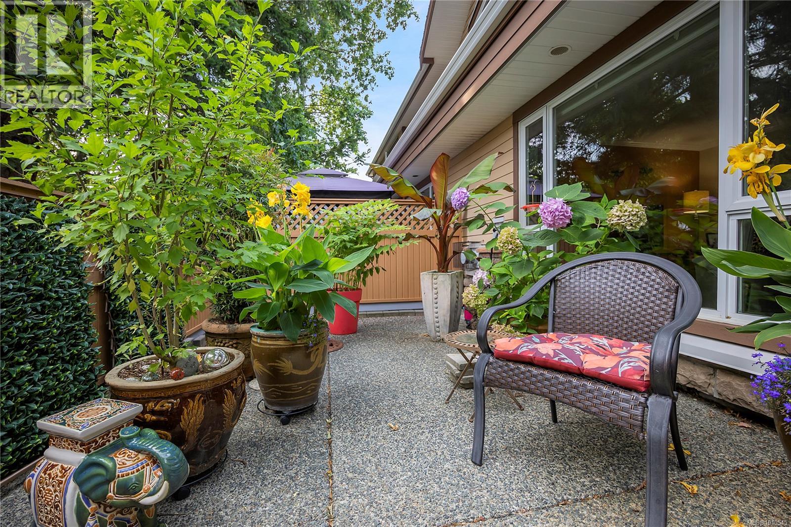 Photo 16 of 1645 Creekside Dr, Nanaimo BC