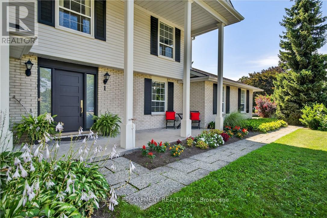 Photo 5 of 1 Acredale Drive, Hamilton ON