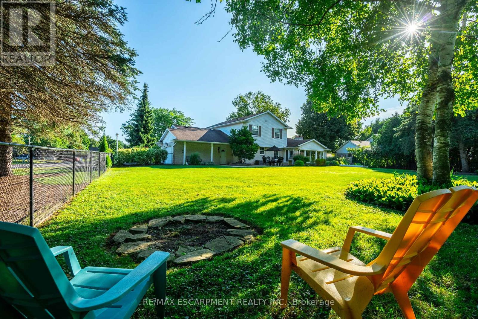 Photo 46 of 1 Acredale Drive, Hamilton ON