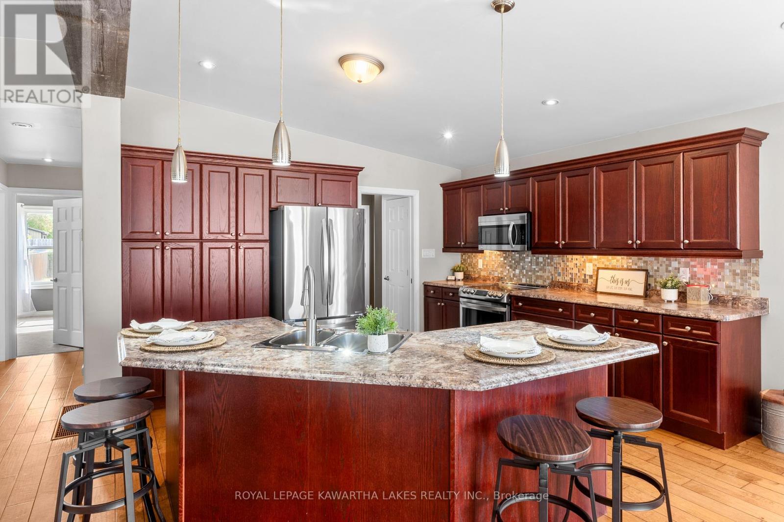Photo 24 of 95 Lindsay Street, Kawartha Lakes ON