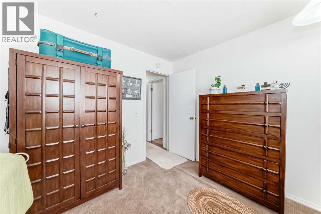 247 Doverview Crescent SE, Calgary, Alberta