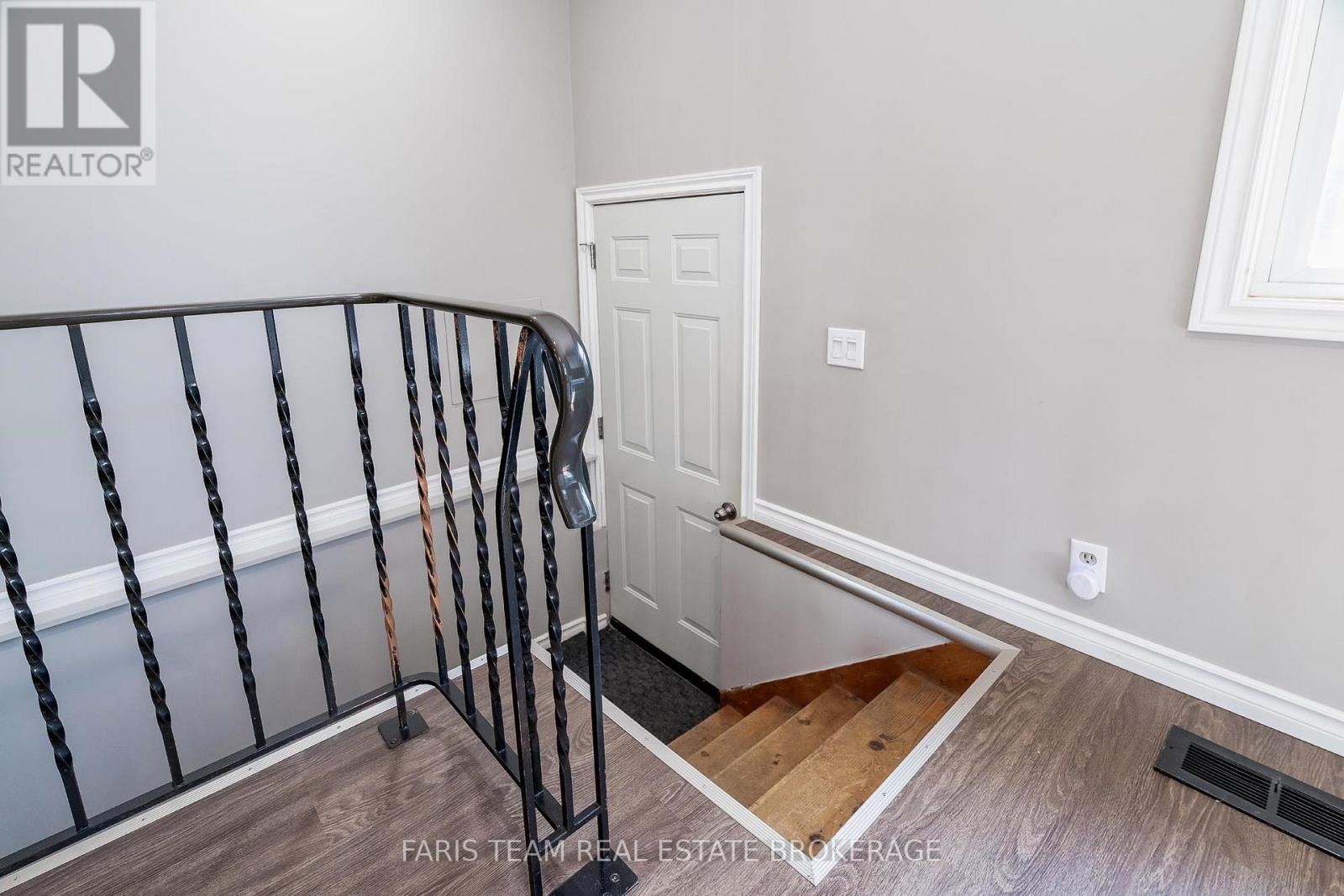 Photo 18 of 335 John Street, Midland ON