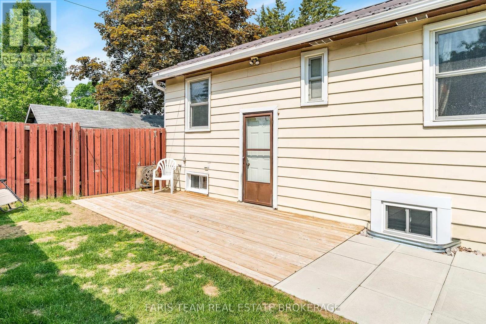 Photo 9 of 335 John Street, Midland ON