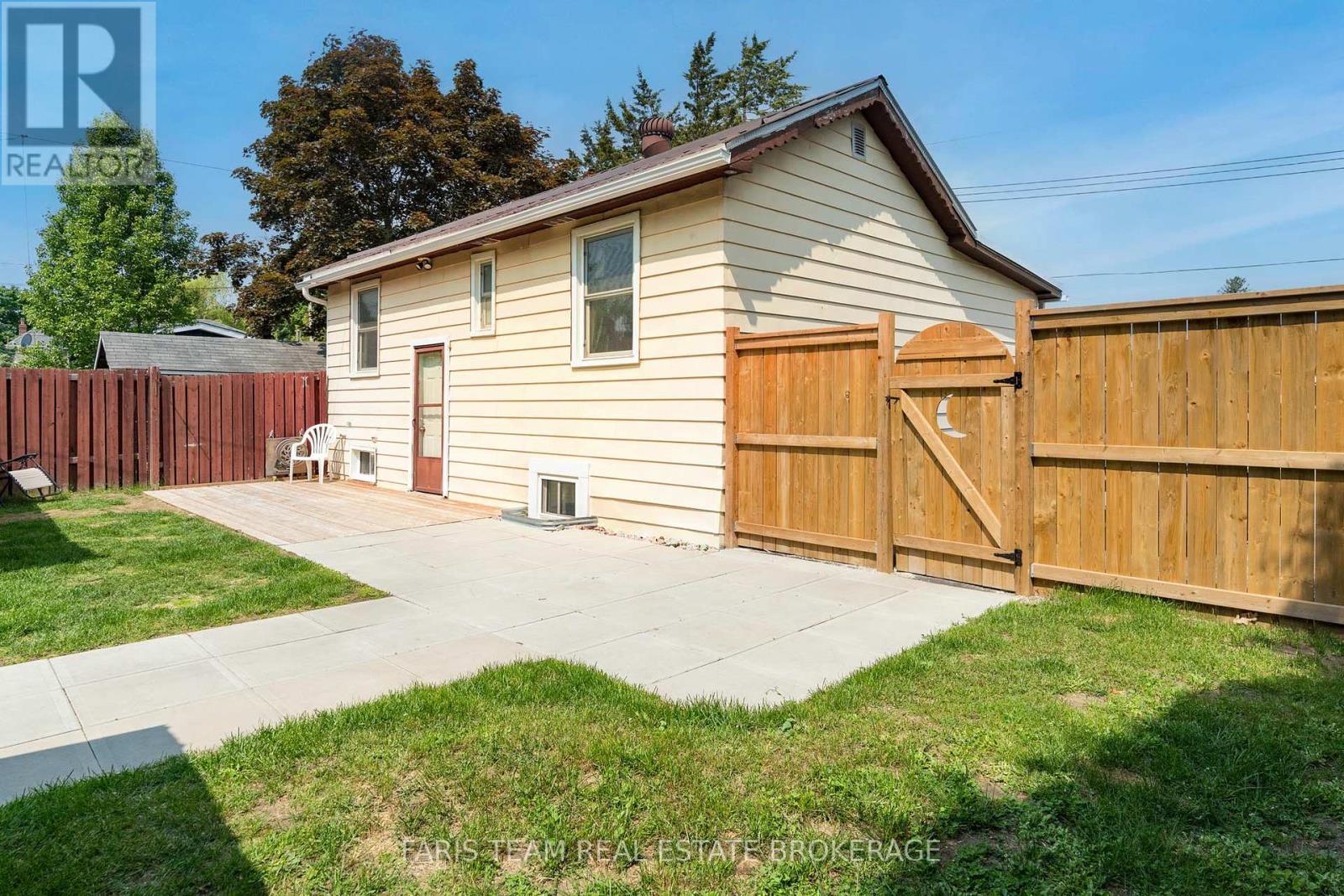 Photo 27 of 335 John Street, Midland ON