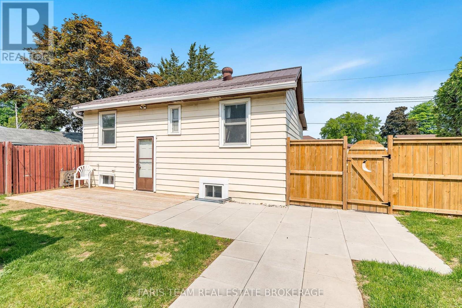 Photo 1 of 335 John Street, Midland ON